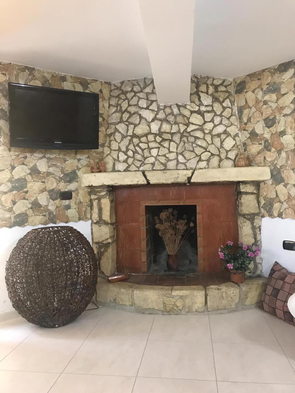 Il Terrazzo Sul Basento Apartman Grottole Kültér fotó